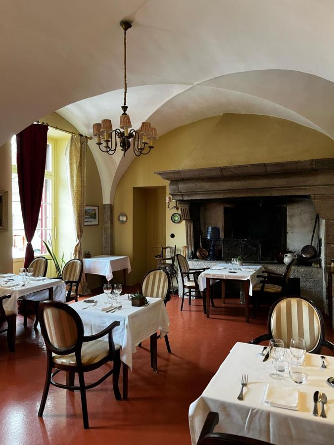 Hôtel Restaurant Chez Gervais Quingey Exterior foto